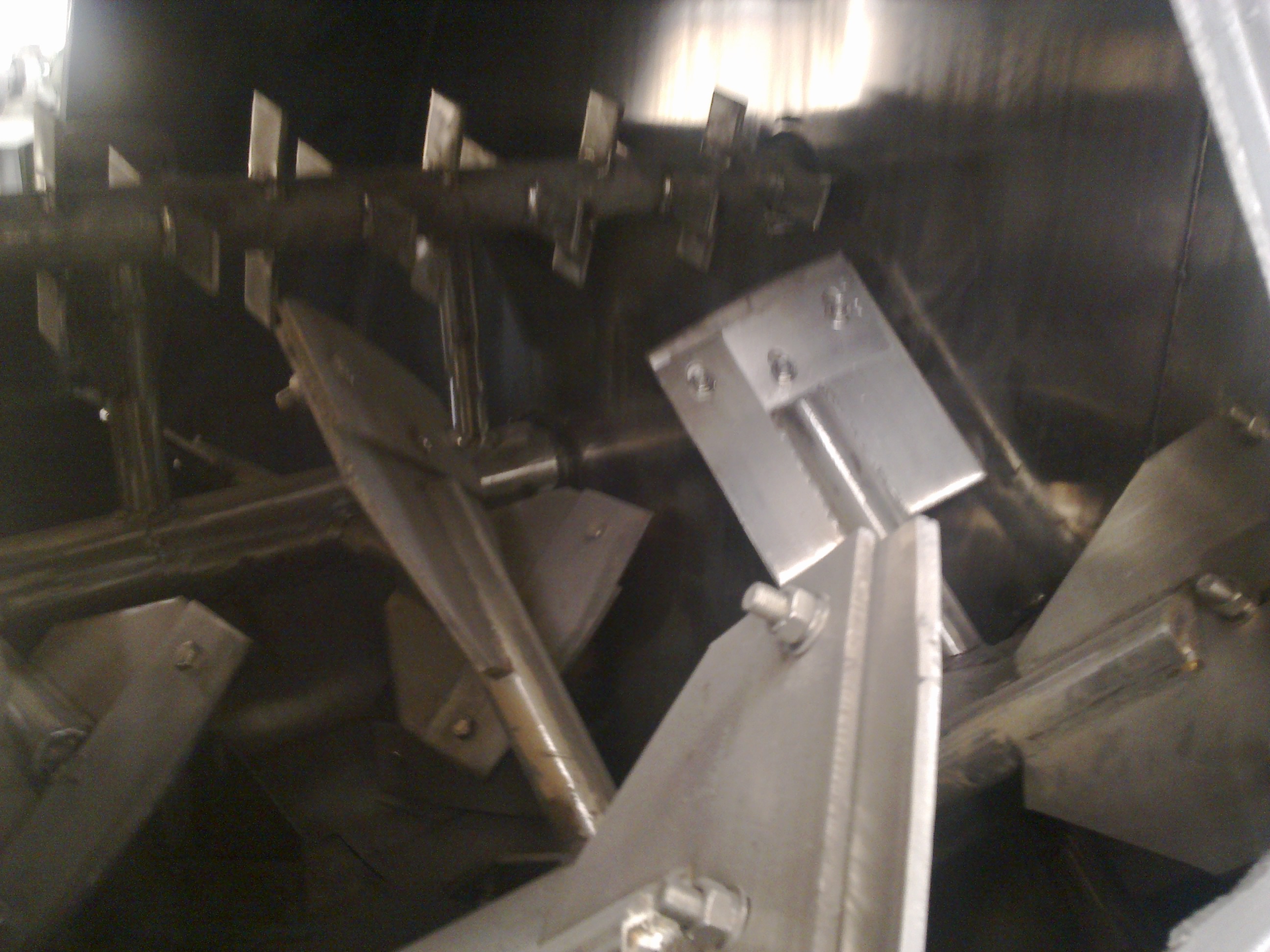 WZ系列無(wú)重力雙軸漿葉混合機(jī)